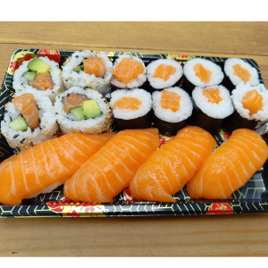 750. Salmon Set (16 Pieces)